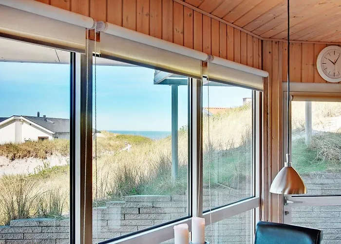 6 Person In Henne-by Traum