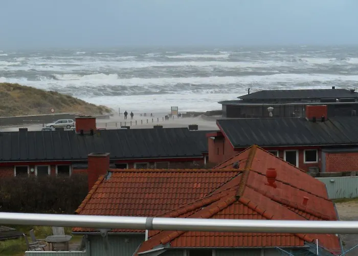 6 Person In Henne-by Traum *