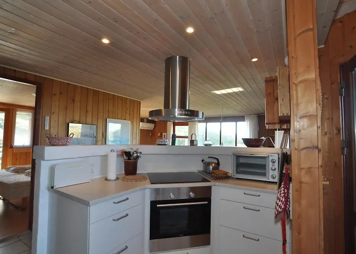 6 Person In Henne-by Traum