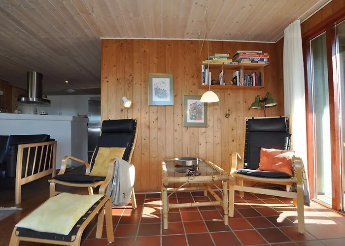 6 Person In Henne-by Traum * هين ستراند